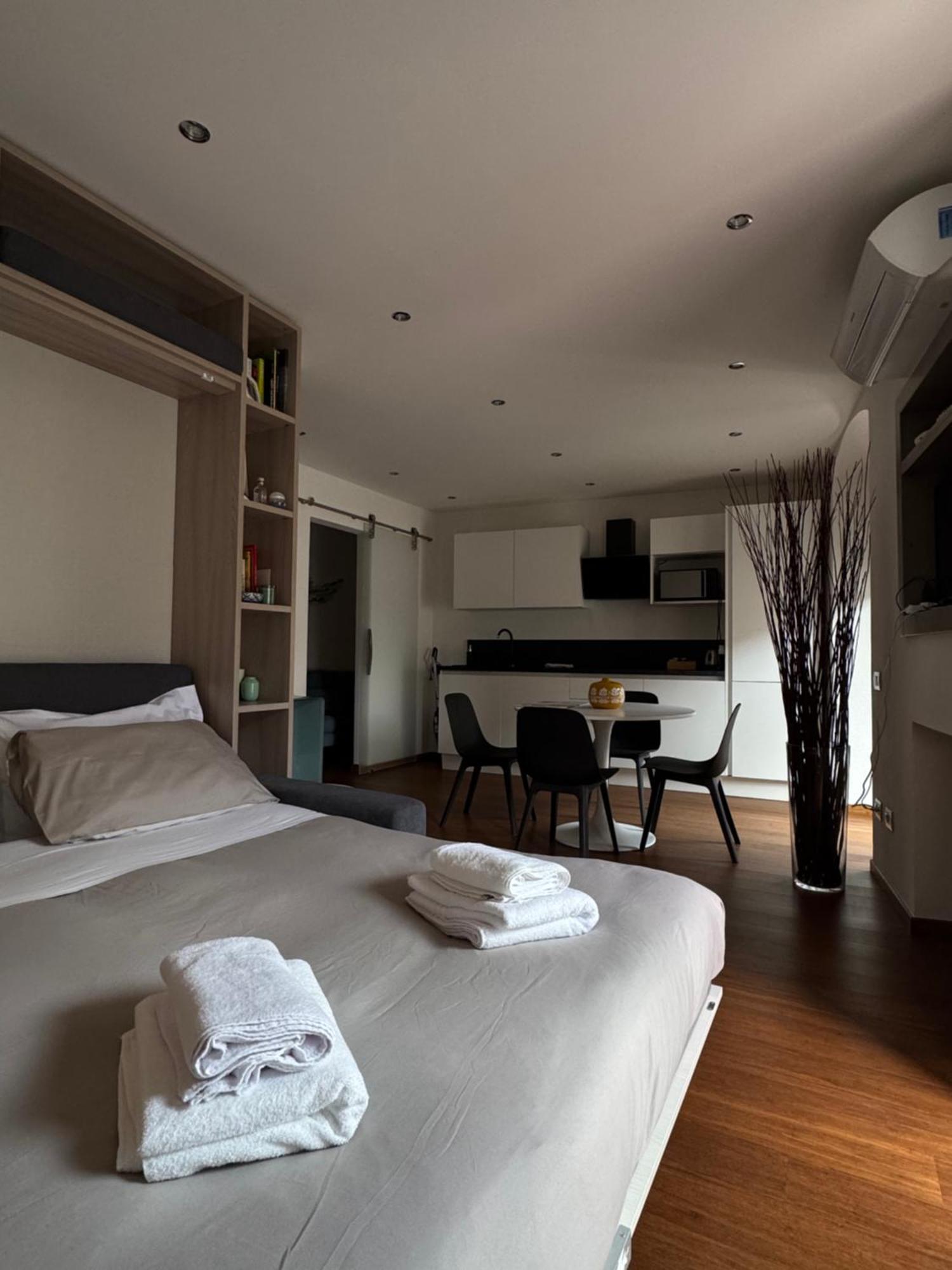 La Casa Di Cate Apartment Сарнико Екстериор снимка